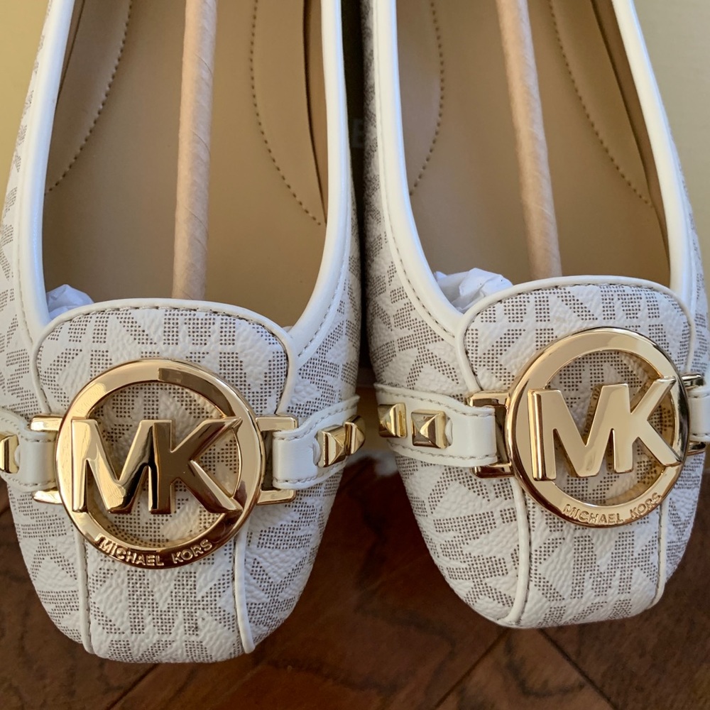 Michael Kors Fulton Flats Shoes - Picture 2 of 4